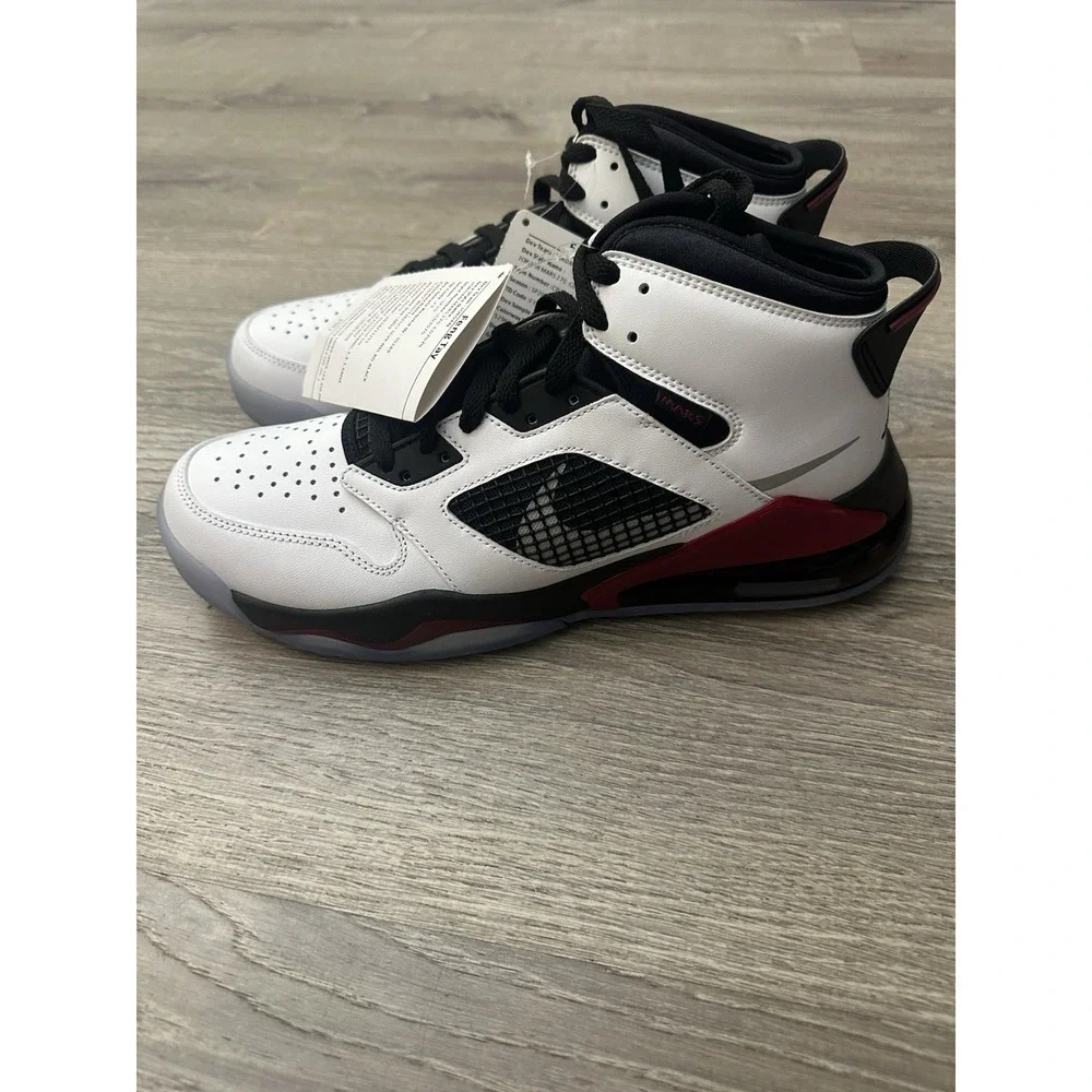 Size 9 - Air Jordan Mars 270 Fire Red